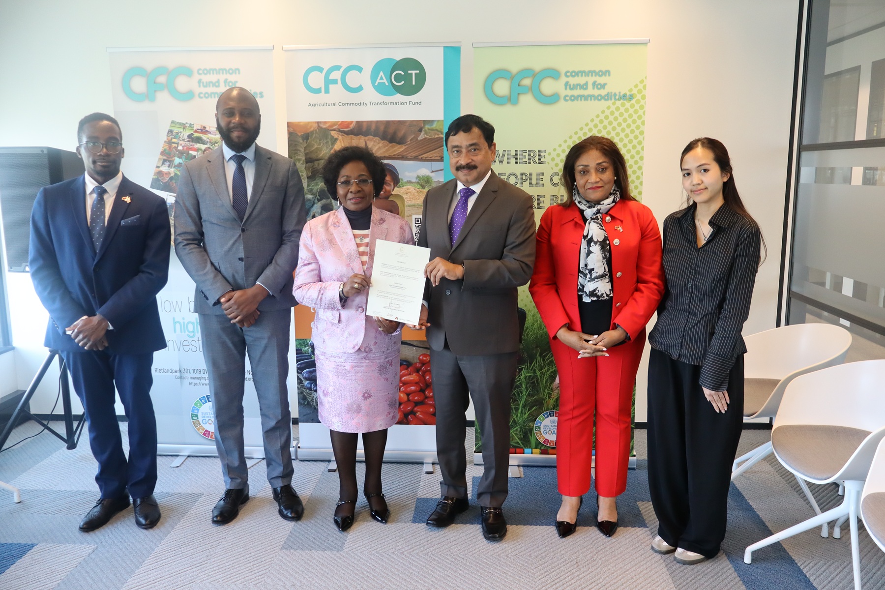 Ambassador Belal and Ambassador Pena alongwith colleagues